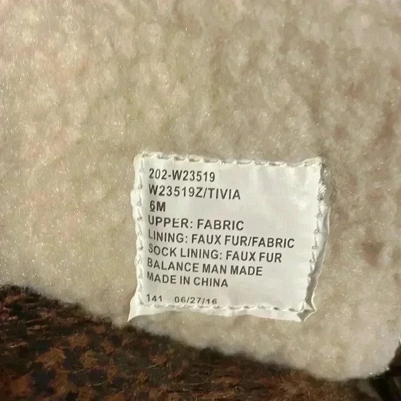 White Mountain TIVIA Boots - Picture 7 of 11